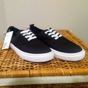 NWT CANVAS SNEAKERS - H&M